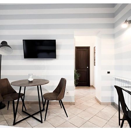 Ostia Holiday Clementina 피우미치노 외부 사진