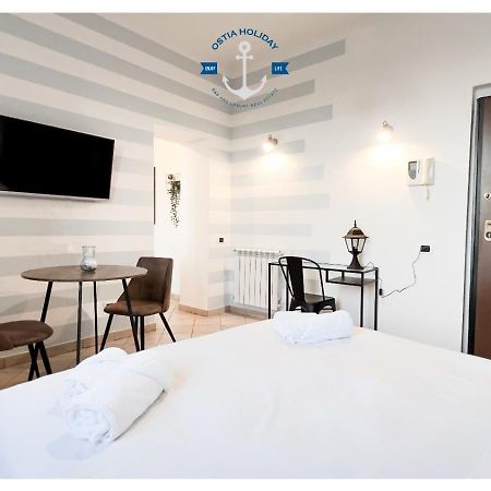 Ostia Holiday Clementina 피우미치노 외부 사진