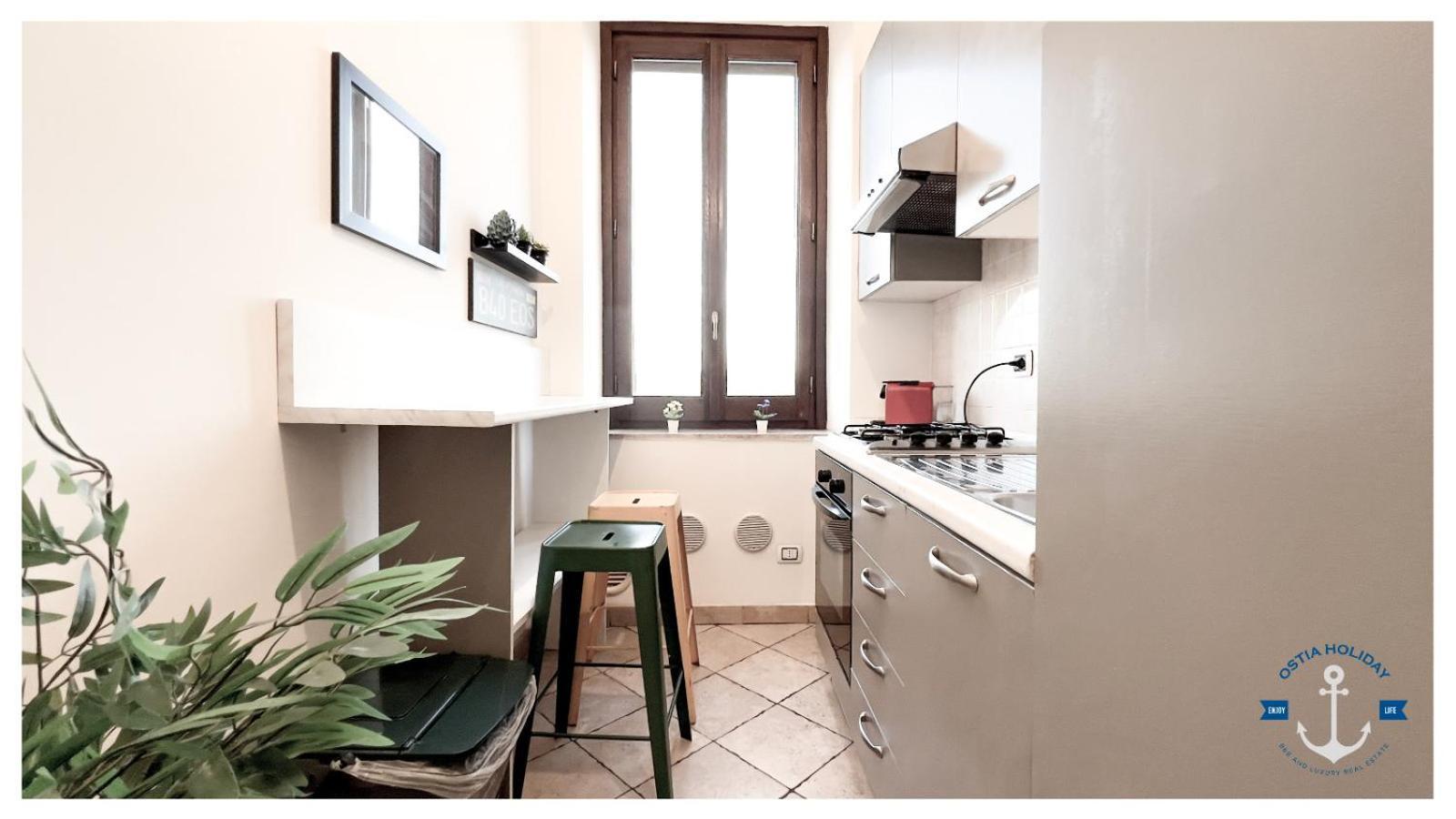 Ostia Holiday Clementina 피우미치노 외부 사진